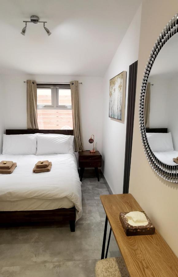 Luxury London Garden Home Sleep 7, 2 Mins To Metro Exterior photo